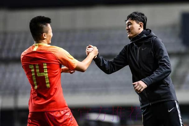 中国队三球战胜马里队 收获“世奥杯”珠海国际足球锦标赛亚军